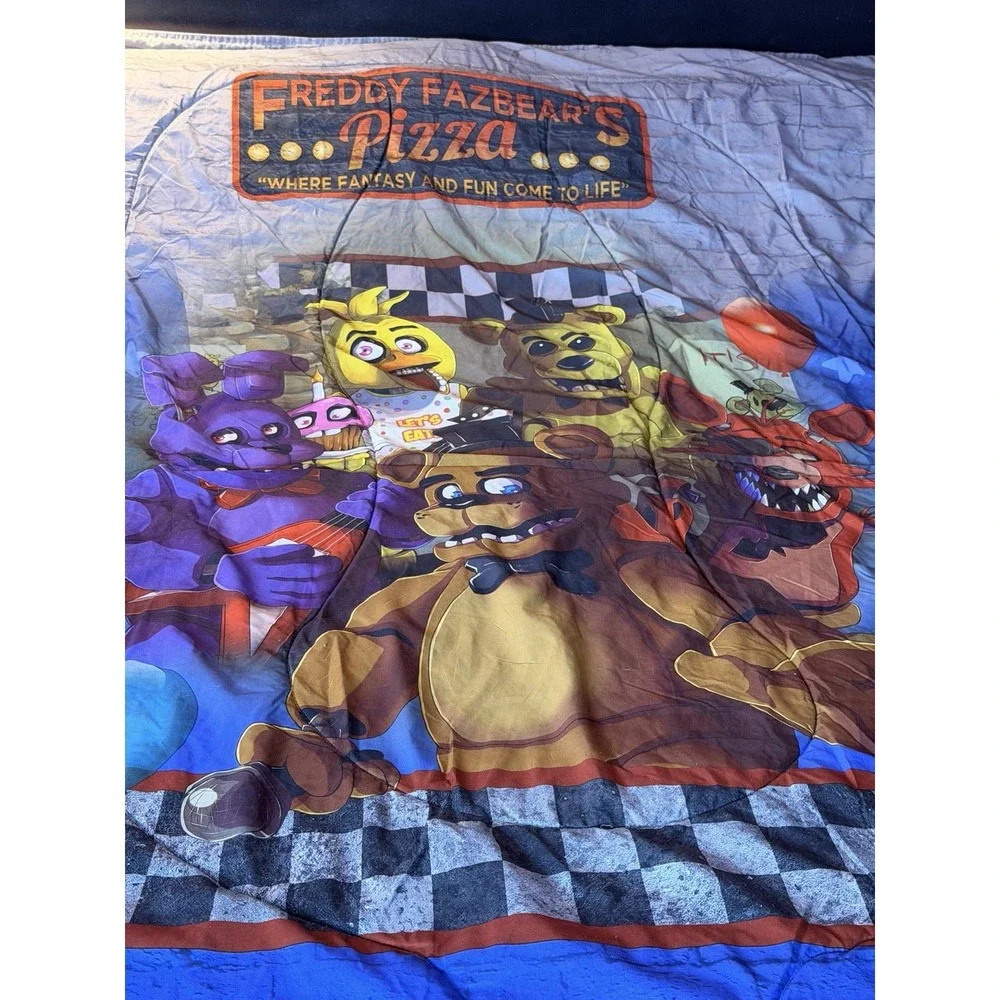 Five Nights at Freddy's Reversible Twin Comforter Bed 64x86